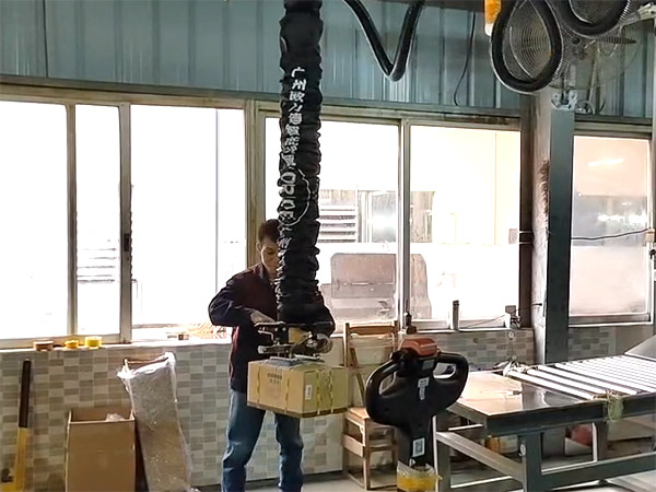 氣管吸吊機-紙箱搬運