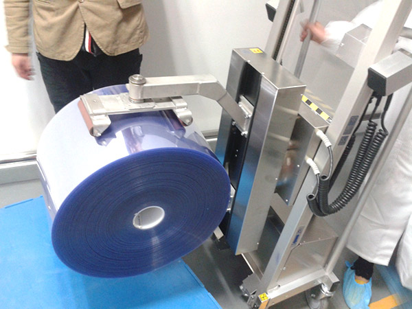 卷膜搬運(yùn)車現(xiàn)場(chǎng)